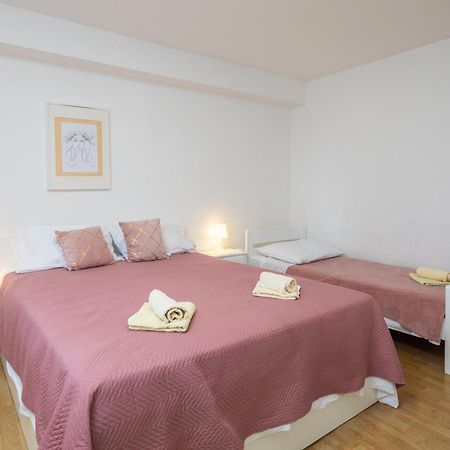 Apartments Roza オミシュ エクステリア 写真