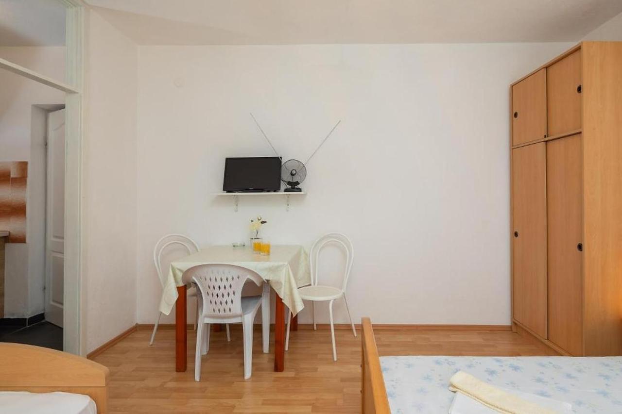 Apartments Roza オミシュ エクステリア 写真