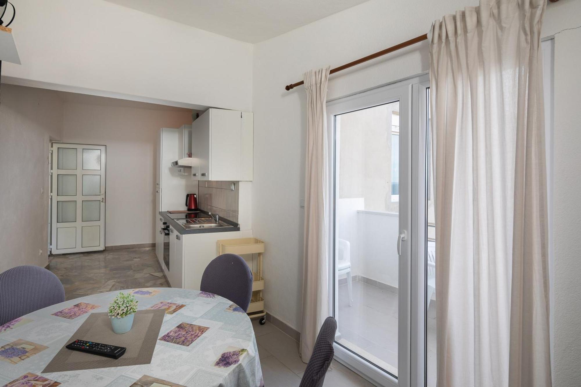 Apartments Roza オミシュ エクステリア 写真