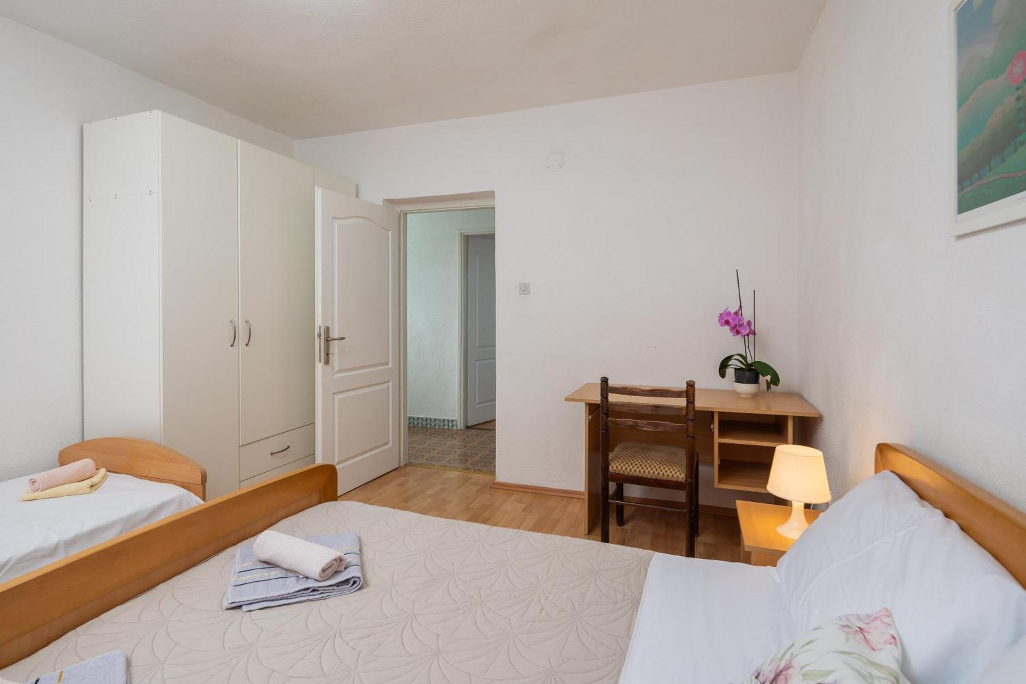 Apartments Roza オミシュ エクステリア 写真