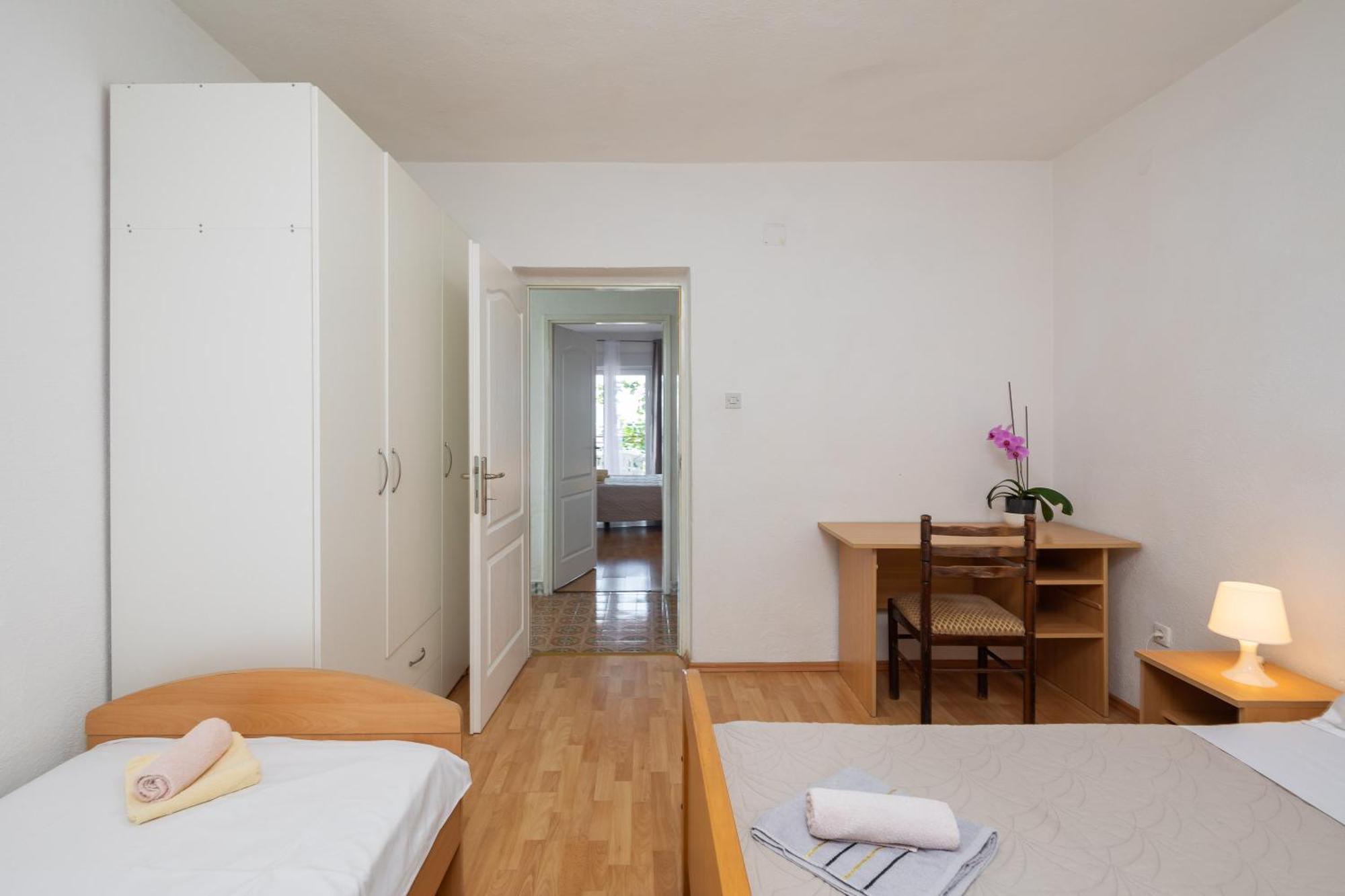 Apartments Roza オミシュ エクステリア 写真